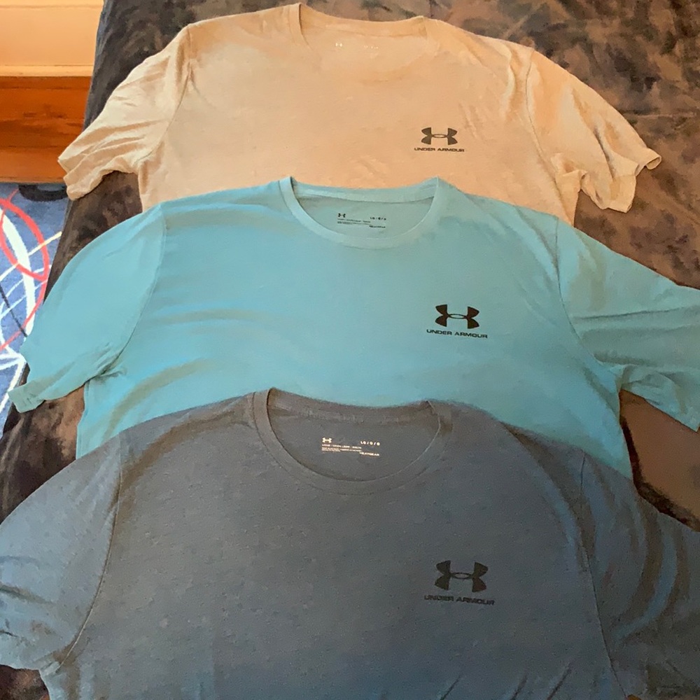 3 Men’s Under Armour T-Shirts Large